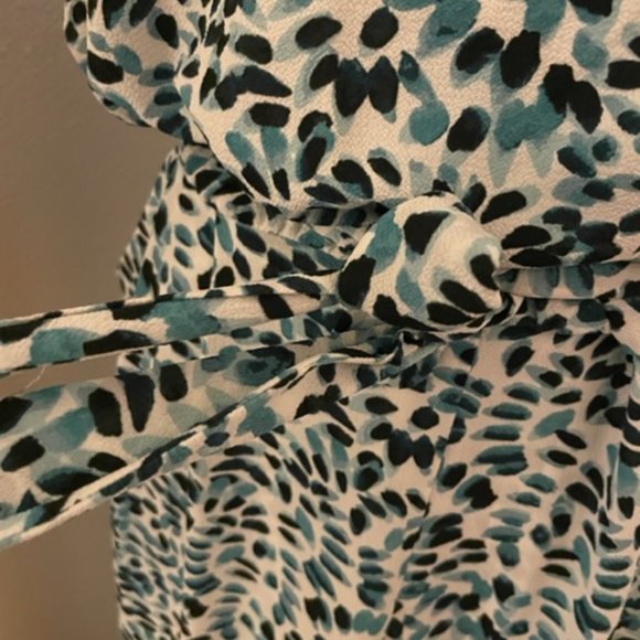 VINCE CAMUTO LEOPARD PRINT ROMPER SIZE 12 - Picture 4 of 5